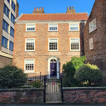 14 St Saviours Place, *