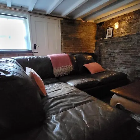 14 St Saviours Place, York