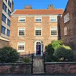 14 St Saviours Place, *