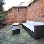 14 St Saviours Place, Γιορκ