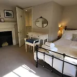 14 St Saviours Place, *