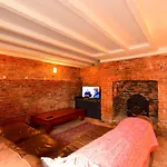 14 St Saviours Place, *