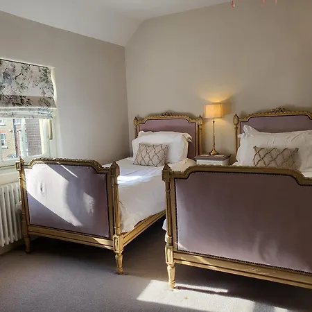 14 St Saviours Place, ヨーク